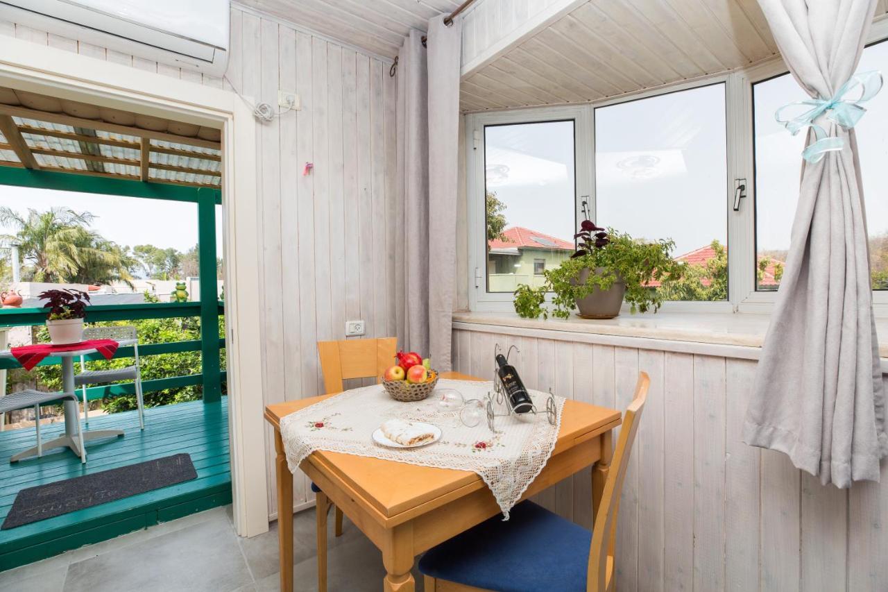 Leyad Hashmura Lodging Jesud ha-Ma'ala Exteriér fotografie