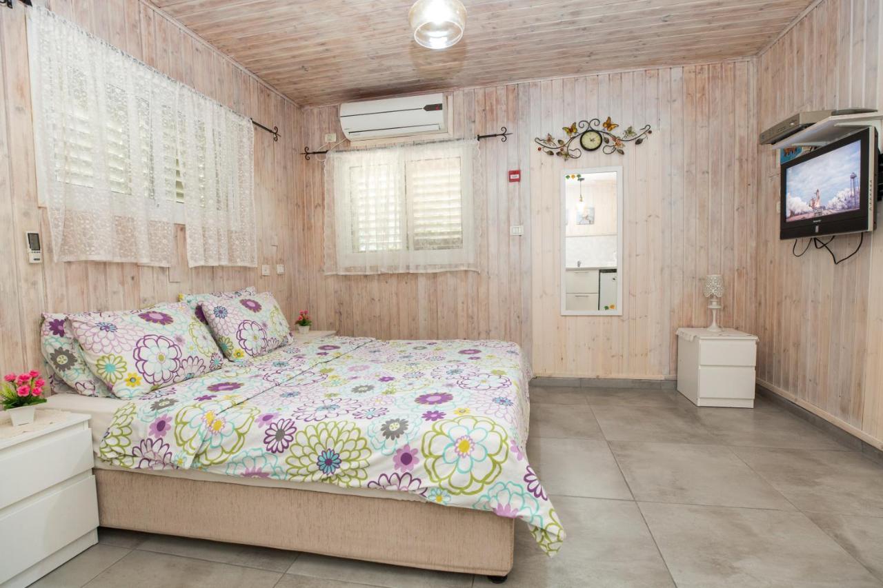 Leyad Hashmura Lodging Jesud ha-Ma'ala Exteriér fotografie