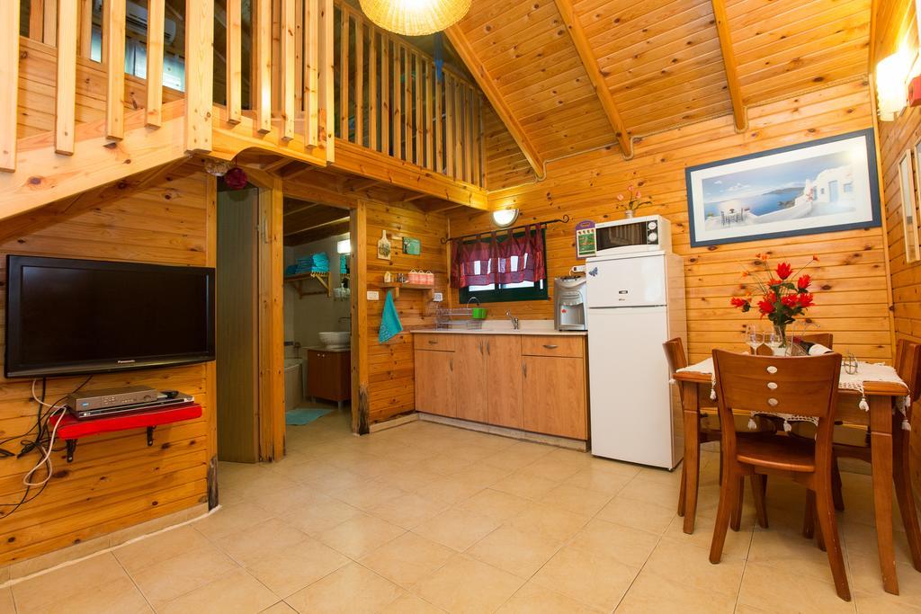Leyad Hashmura Lodging Jesud ha-Ma'ala Exteriér fotografie