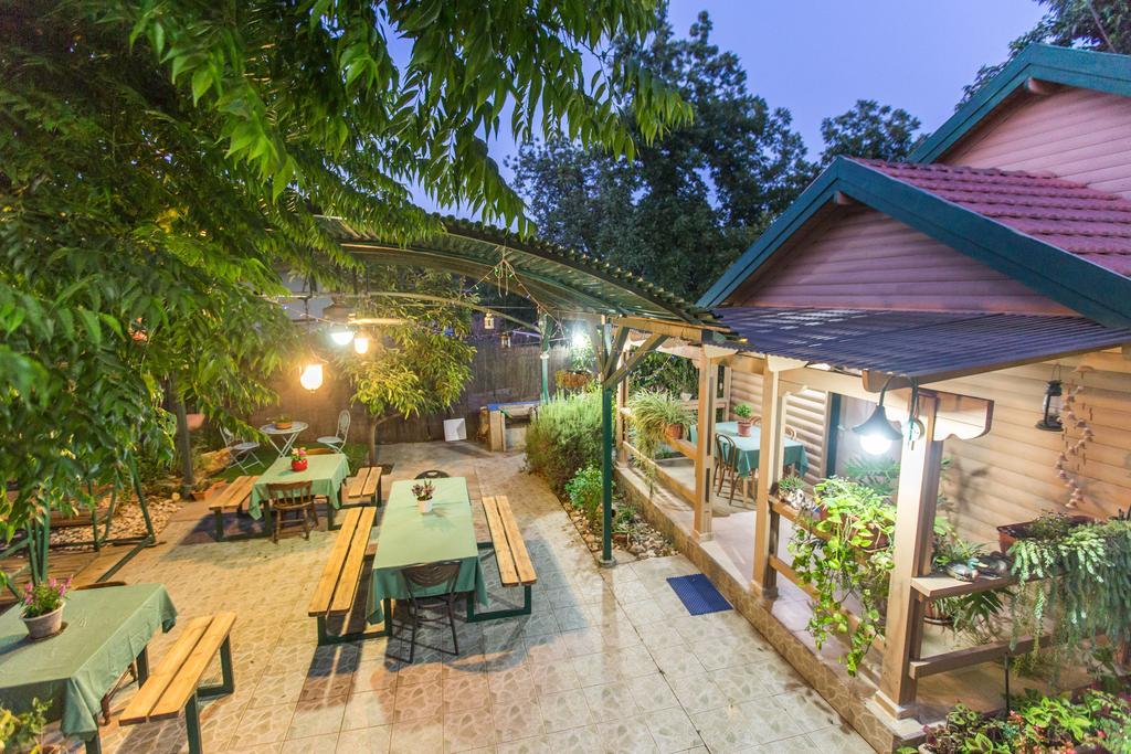 Leyad Hashmura Lodging Jesud ha-Ma'ala Exteriér fotografie